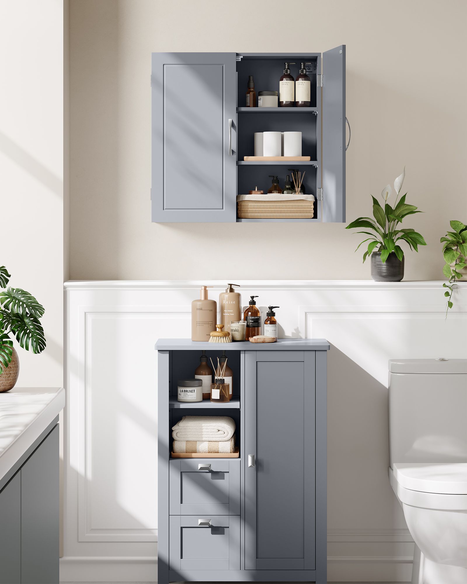 Bathroom Furniture - Wall Montage - With adjustable shelves