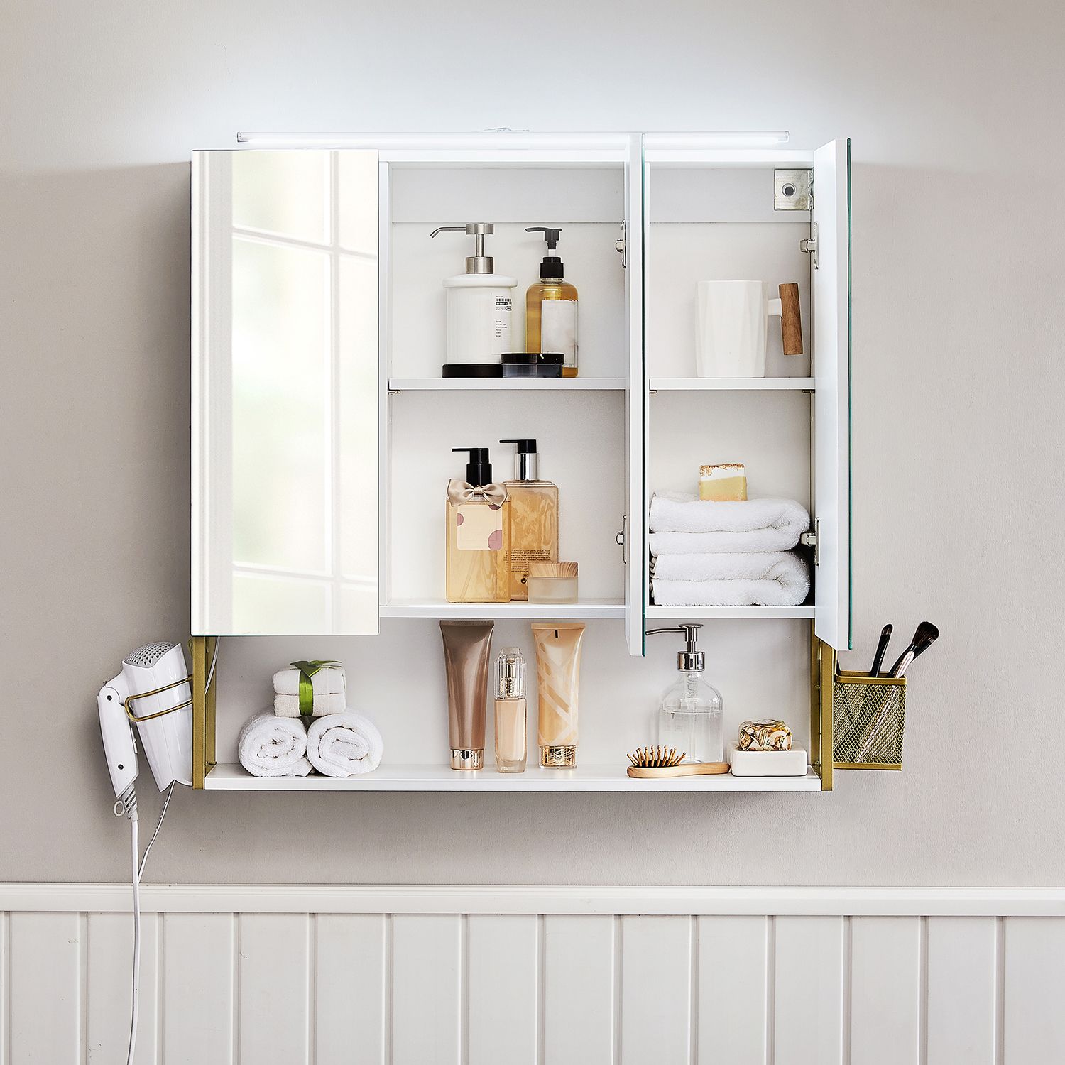 Mirror cabinet - Bathroom cabinet - With Lighting - Double Door - Modern - White / Gold