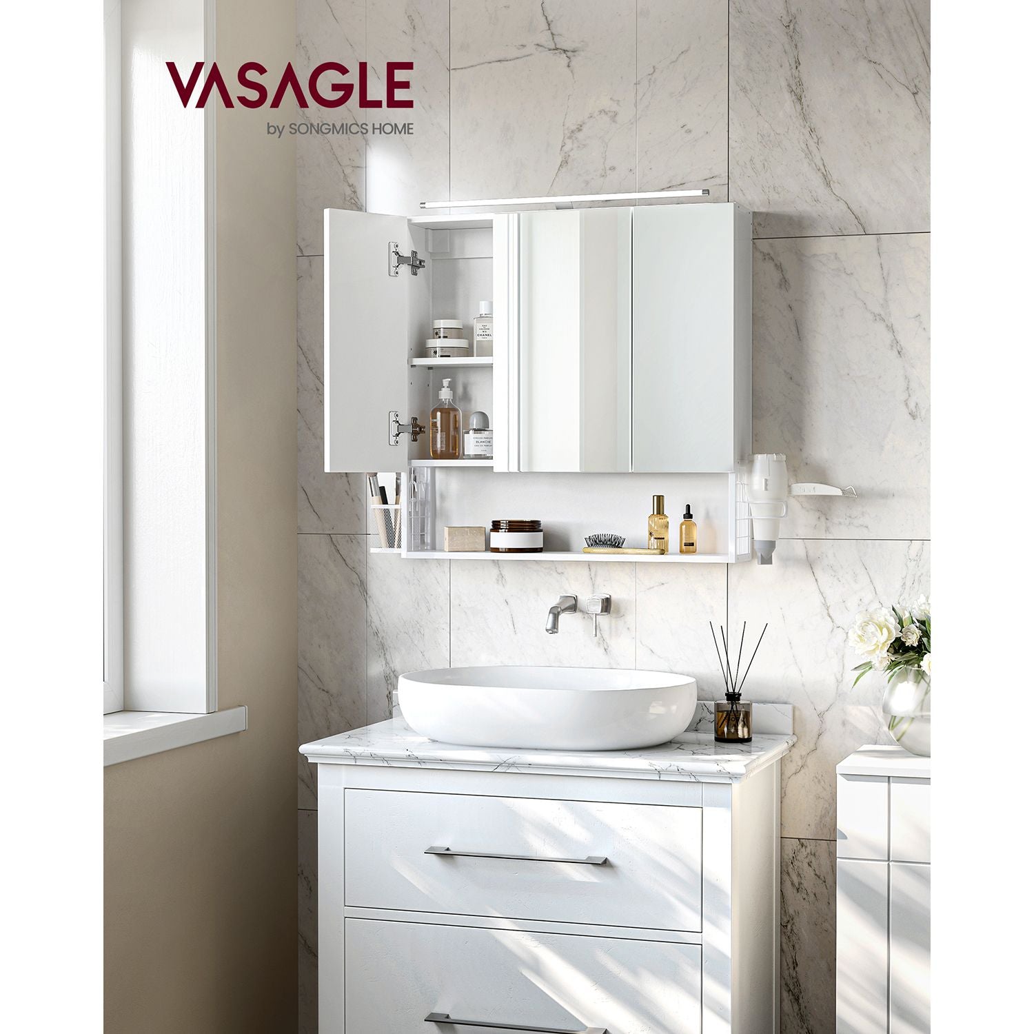 Bathroom mirror cabinet - 3 doors - with lighting and adjustable plank