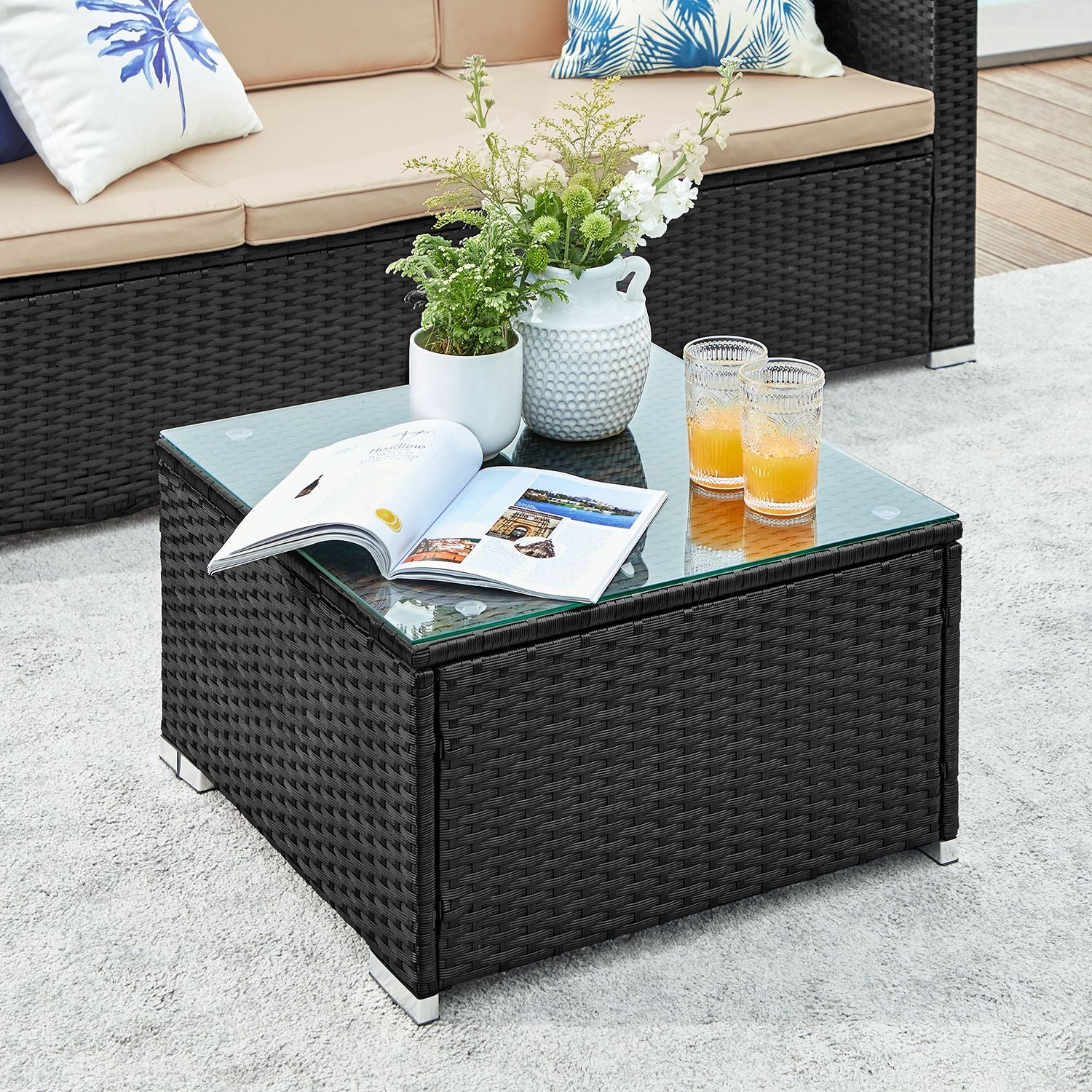 Garden furniture set - with pillows