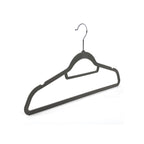 Set of 100 clothes hangers