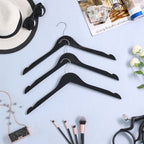 Kleerhangers - Solid wood pendants - Set of 20 - With notches - White