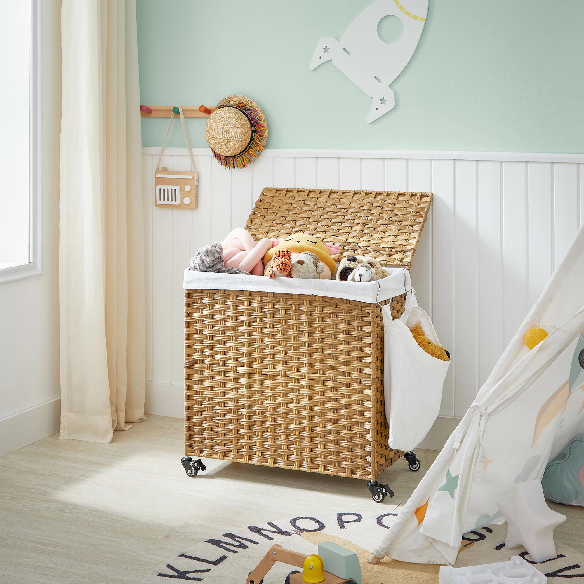 Laundry basket - with 3 compartments - on wheels - 140 l - Hand -woven - Brown