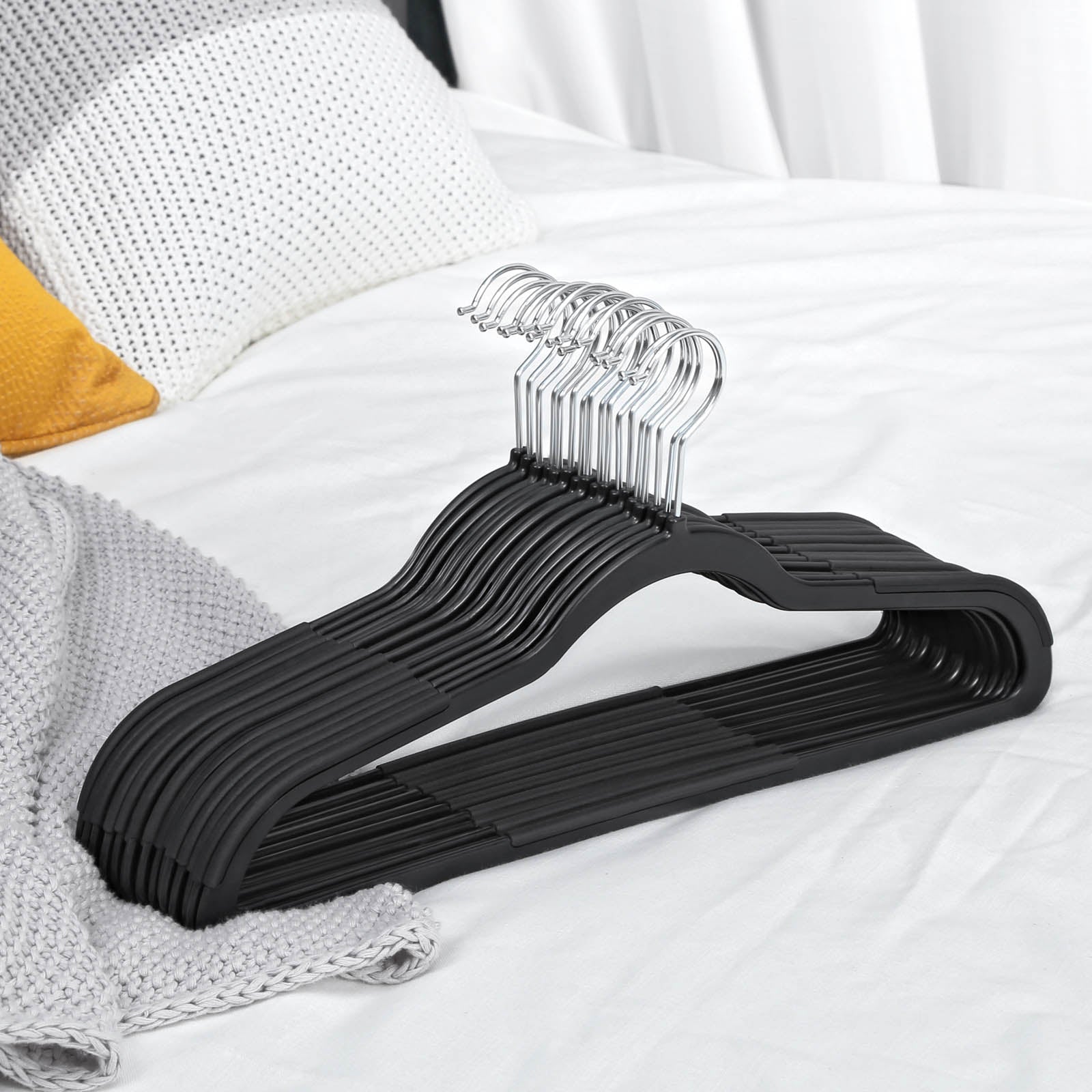 Clothing hangers - Plastic clothing hangers - Set of 30 - Black