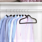 Clothing hangers - Plastic clothing hangers - Set of 30 - Black